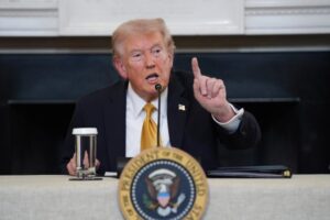 trump-urges-gop-to-use-‘nuclear-option’-to-end-government-shutdown
