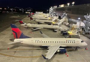 just-in:-two-planes-collide-on-tarmac-at-laguardia…-again-|-the-gateway-pundit-|-by-cristina-laila
