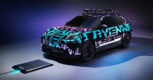 we-wirelessly-charged-the-porsche-cayenne-ev-and-found-out-why-the-charger-won’t-fry-your-cat