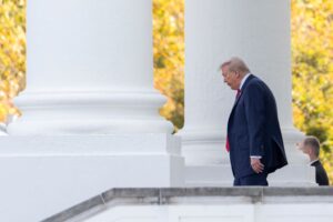 trump-will-not-visit-supreme-court-during-tariffs-case