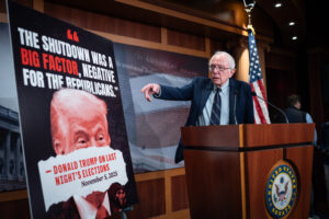 progressives-warn-centrist-senate-colleagues-not-to-‘cave’-on-shutdown