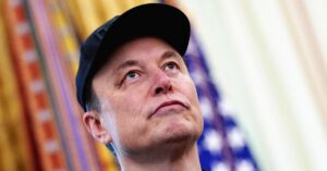 tesla-shareholders-approve-elon-musk’s-$1-trillion-pay-package