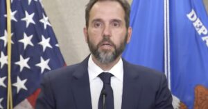 jack-smith-takes-veiled-shot-at-president-trump-|-the-gateway-pundit-|-by-cristina-laila