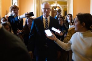 bill-to-reopen-government-clears-senate,-heads-to-house-for-final-passage
