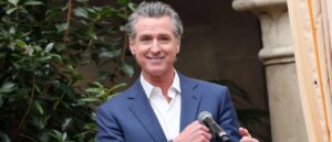 state-unlawfully-issued-17,000-licenses-to-migrant-truck-drivers,-feds-say