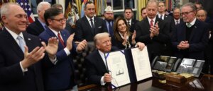 new-poll-shows-winners,-frustrations-of-record-government-shutdown-fight