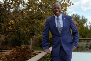 virginia-republican-launches-senate-race-against-mark-warner