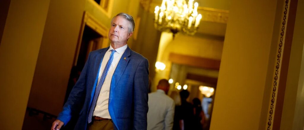 senator-lights-into-proposed-merger-of-two-media-giants