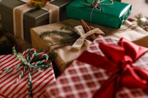 money-expert-says-skip-gifts-for-adults-to-save-this-holiday-season