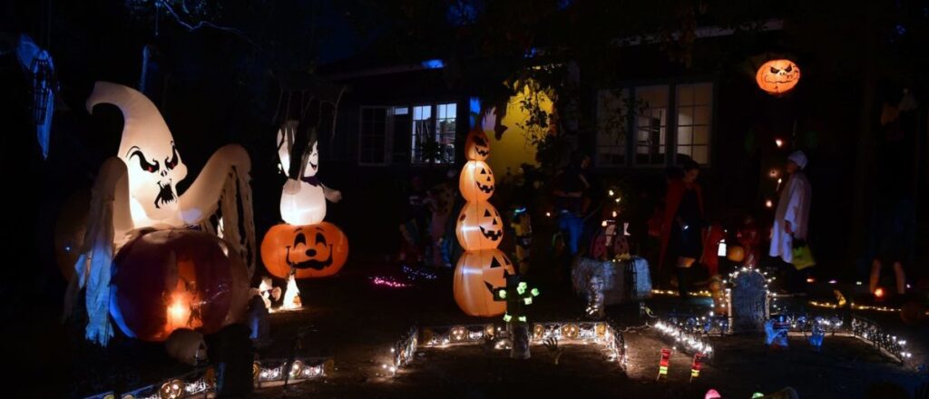 man-arrested-for-arson-after-allegedly-burning-halloween-decorations,-dismembering-inflatables