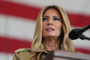 melania-trump-to-welcome-white-house-christmas-tree-ahead-of-thanksgiving