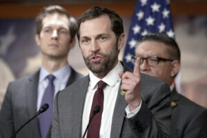 crow-releases-audio-of-‘actual-threats’-since-trump-‘sedition’-post