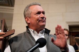 frustrated-russia-hawks-wade-into-trump-ukraine-talks