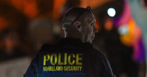 ice-offers-up-to-$280-million-to-immigrant-tracking-‘bounty-hunter’-firms
