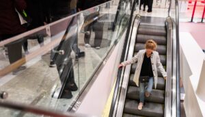 in-store-black-friday-crowds-underwhelm-as-online-shopping-surges