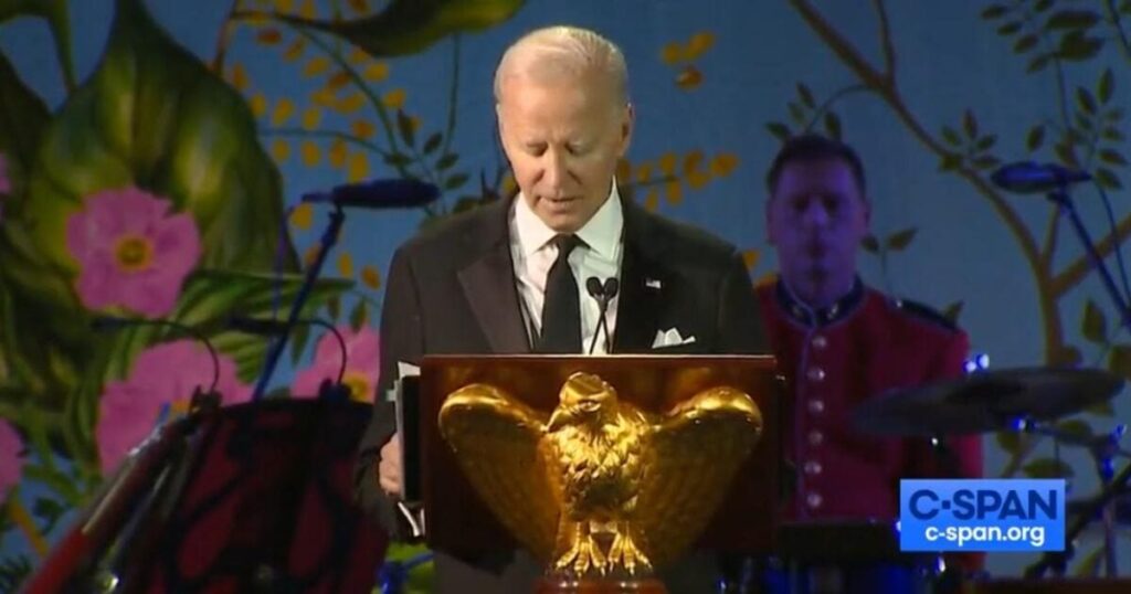 he’s-shot:-joe-biden-reads-“period”-from-his-pre-written-script-during-remarks-at-lavish-state-dinner-for-australian-prime-minister-(video)-|-the-gateway-pundit-|-by-cristina-laila