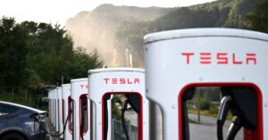 why-don’t-norwegians-hate-tesla-like-the-rest-of-europe-does?