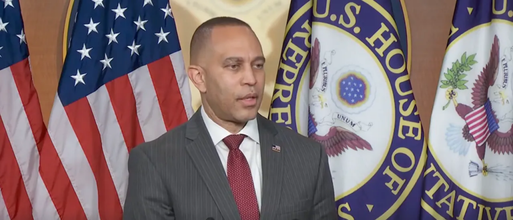 jeffries-seems-to-give-trump-credit,-blames-speaker-for-health-care-hold-up