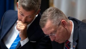 duffy-threatens-to-pull-federal-aid-from-minnesota-over-illegal-cdls