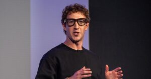 meta-poached-apple’s-top-design-guys-to-fix-its-software-ui