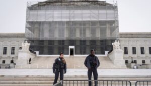 high-court-grapples-with-independent-agencies’-executive-power