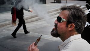 chinese-vape-imports-surge-despite-crackdown