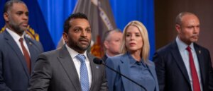 fbi-agents-given-boot-for-kneeling-before-blm-sue-trump-admin