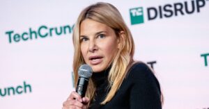 openai-hires-slack-ceo-as-new-chief-revenue-officer