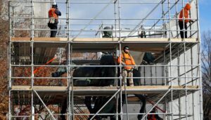 new-york’s-‘scaffold’-law-driving-up-costs;-hurting-economy:-report