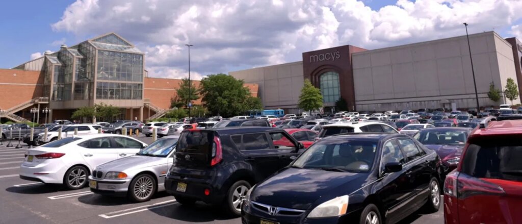 multiple-women-arrested-after-alleged-mall-brawl-leaves-baby-stranded,-knocked-on-concrete