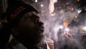 as-illicit-vapes-flood-the-country,-authorities-ramp-up-enforcement