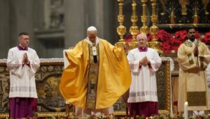 pope-leo-xiv’s-first-christmas-eve-mass-highlights-peace
