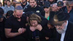 bondi-beach-suspects-with-islamic-state-flags-not-part-of-‘terrorist-cell’:-police