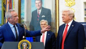 trump-keeps-promise-to-be-‘deregulator-in-chief’