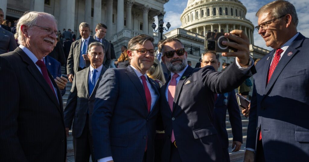 house-gop-finally-unites-with-speaker-mike-johnson:-washington-photos-of-the-week