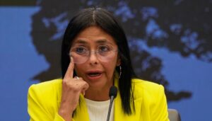 senate-gop-warms-to-maduro-deputy-after-trump-snubs-machado