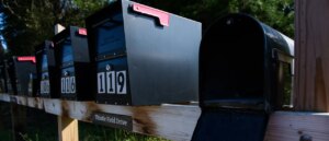 81-year-old-man-leaves-note-in-mailbox,-police-arrest-caregiver