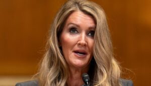 loeffler-relocating-sba-office-in-minneapolis-after-ice-shooting