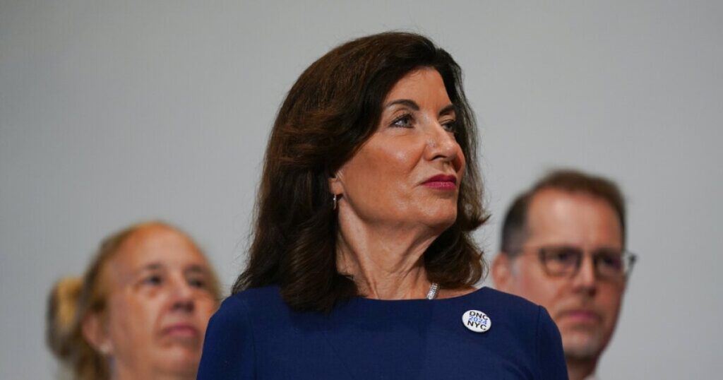 hochul-extends-state-of-emergency-over-migrant-crisis