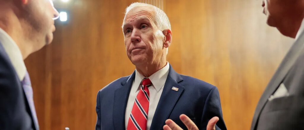 republican-senator-picks-side-after-trump-doj