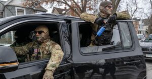 dozens-of-ice-vehicles-in-minnesota-lack-‘necessary’-lights-and-sirens