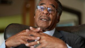 top-democrat-challenges-trump-on-ban-of-big-investors-from-single-family-houses