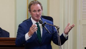 lamalfa’s-widow-backs-james-gallagher-to-take-husband’s-seat