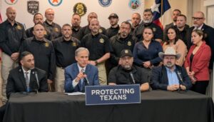 abbott-locks-down-coveted-border-patrol-union’s-endorsement