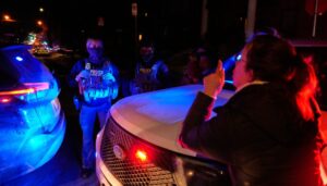 federal-officer-shoots-illegal-venezuelan-immigrant-in-minneapolis,-dhs-says