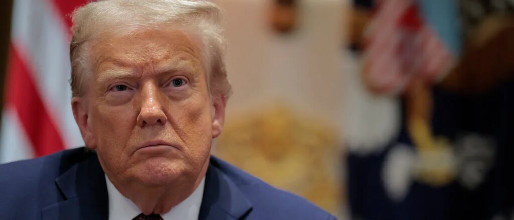 trump-says-he’s-suing-jpmorgan-chase-for-de-banking-him