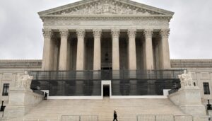 watch-live:-democrats-hold-presser-in-support-of-lisa-cook