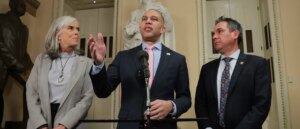 independent-voters-back-congressional-democrats-by-landslide-22-point-margin,-new-poll-shows