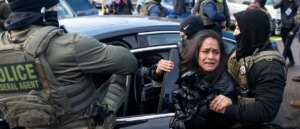 activists-join-1000-person-group-chat,-leave-home-at-5-am-to-follow-ice-around