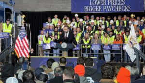 ‘loyal-soldier’:-on-the-trail-with-jd-vance-in-ohio-and-minnesota